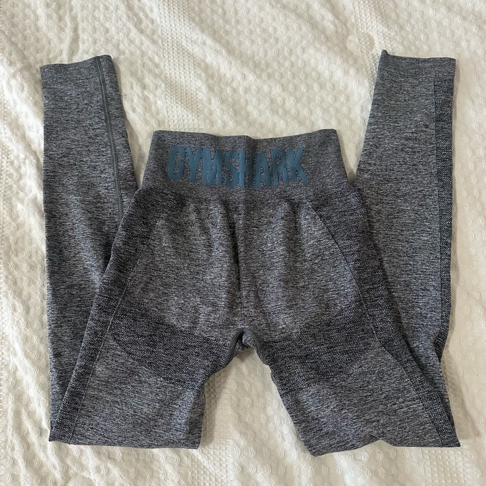 Never worn Gym Shark Contour Leggings!